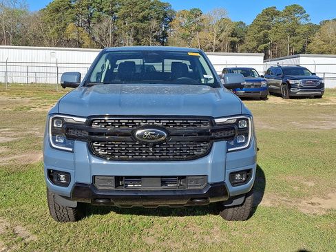 Used 2025 Ford Ranger Lariat w/ FX4 Off-Road Package image 2
