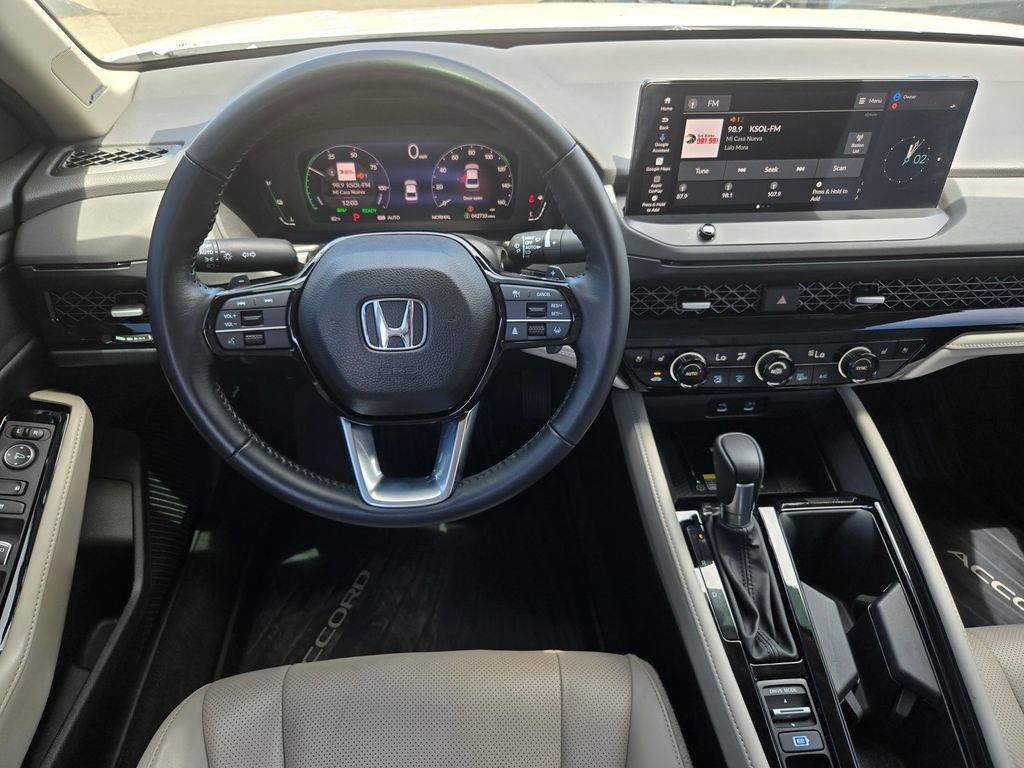 Used 2024 Honda Accord Touring image 14