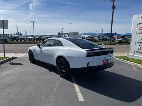 New 2026 Dodge Charger Scat Pack w/ Blacktop Package image 9