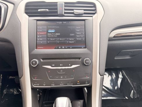 Used 2014 Ford Fusion Energi SE w/ Driver Assist Package FWD image 28