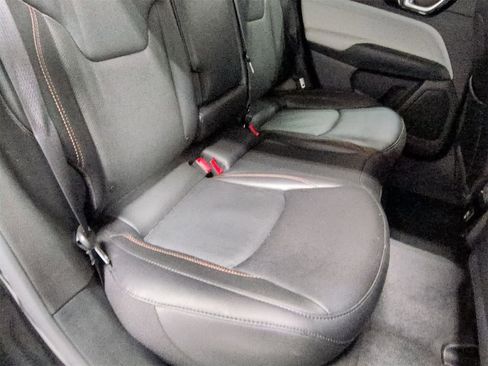 Certified 2022 Jeep Compass Limited image 21