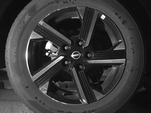 Used 2025 Nissan Sentra SV image 15