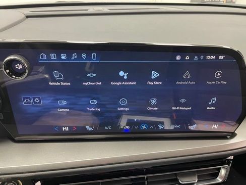 New 2026 Chevrolet Traverse LT image 3