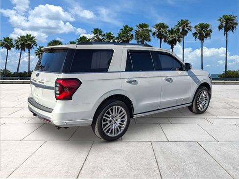 Used 2024 Ford Expedition Platinum image 8