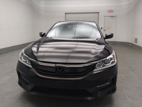 Used 2017 Honda Accord Sport image 15