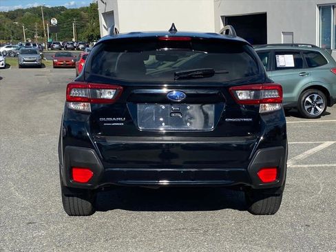 Used 2021 Subaru Crosstrek 2.0i Premium image 4