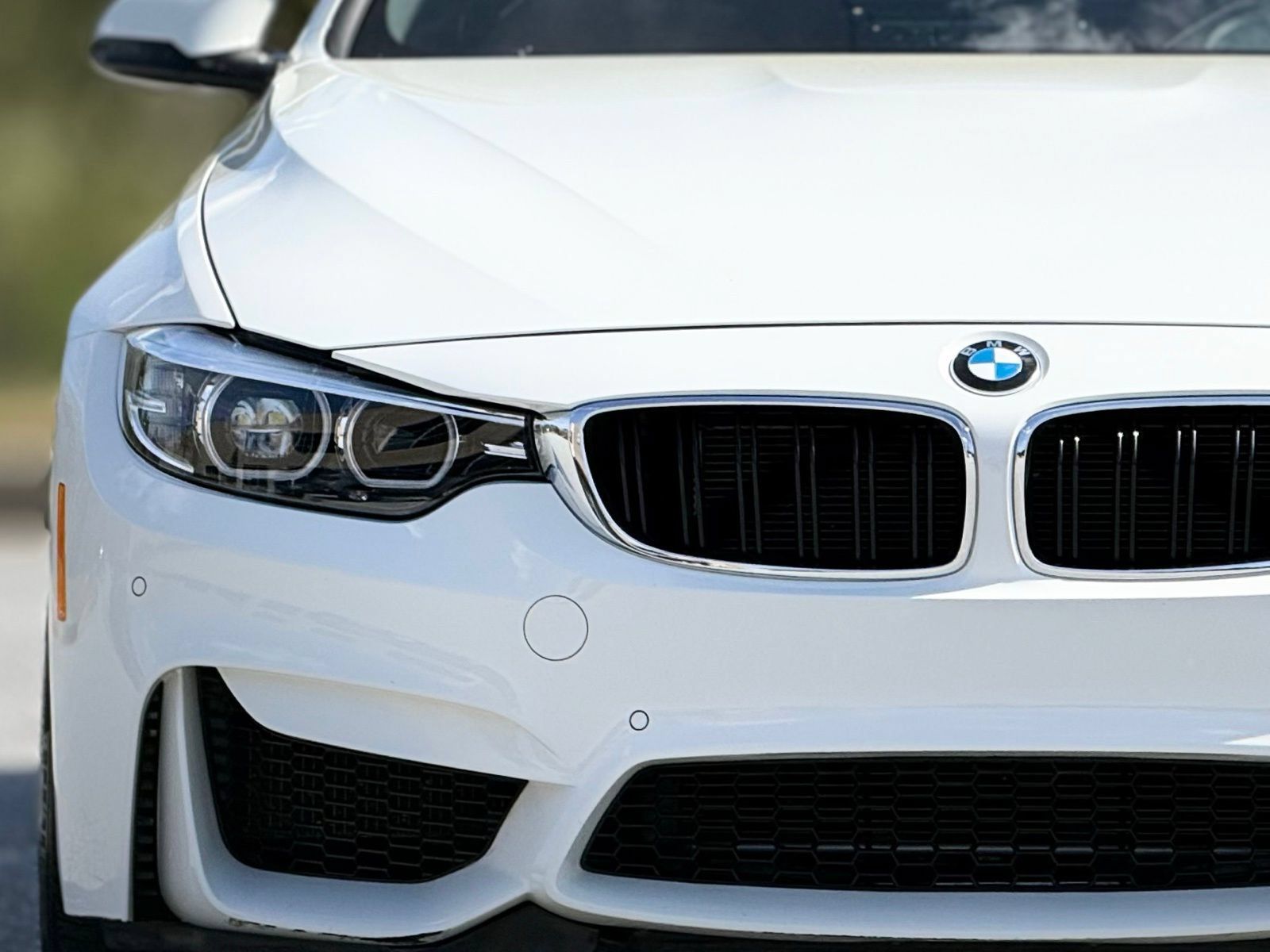 Used 2019 BMW M4 Convertible RWD image 13