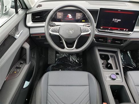 New 2026 Volkswagen Tiguan SE image 10