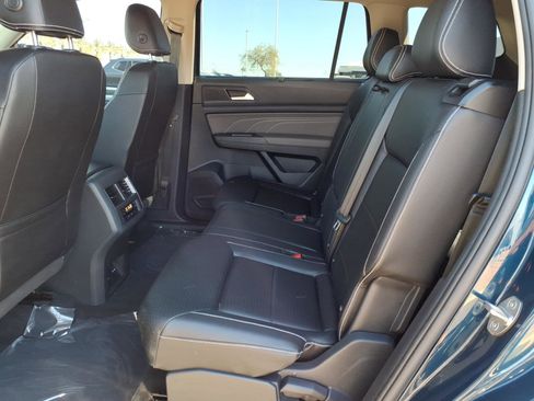 Certified 2023 Volkswagen Atlas SE w/ Black Wheel Package image 23