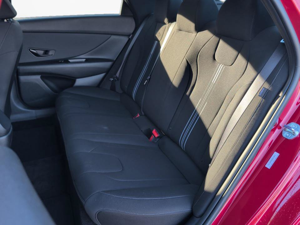 Certified 2025 Hyundai Elantra Sport FWD image 12