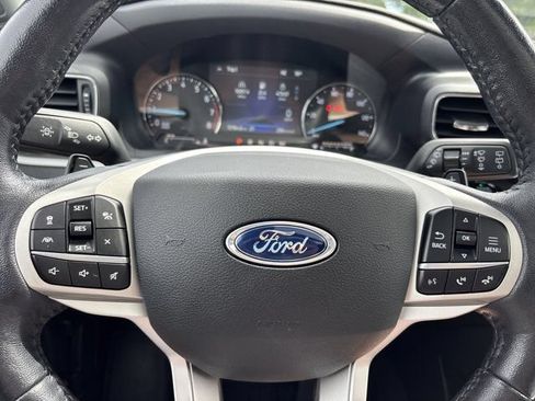 Used 2021 Ford Explorer XLT w/ Equipment Group 202A RWD image 28