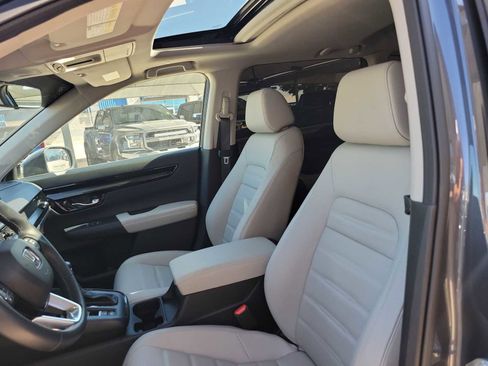 Used 2025 Honda CR-V EX-L image 11