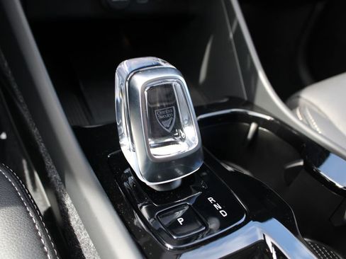 Used 2026 Volvo XC40 B5 Plus w/ Protection Package Premier AWD/4WD image 19
