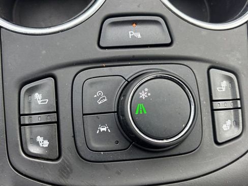Used 2022 GMC Terrain SLT w/ Infotainment Package II FWD image 35