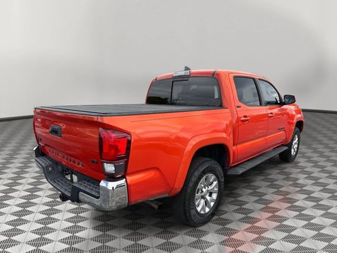 Used 2018 Toyota Tacoma SR5 image 3