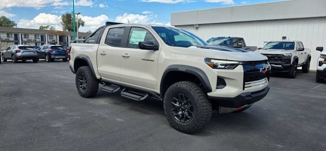 New 2026 Chevrolet Colorado ZR2 w/ Midnight Edition AWD/4WD image 1