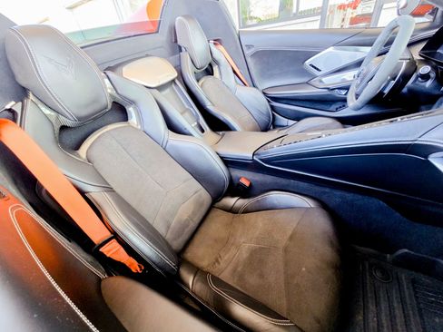 Used 2021 Chevrolet Corvette Stingray Premium Conv w/ Z51 Performance Package RWD image 25