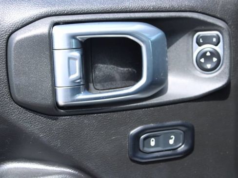 Used 2024 Jeep Wrangler Unlimited Rubicon 4xe AWD/4WD image 13