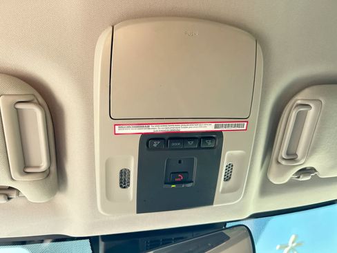 Used 2025 Toyota Camry XLE FWD image 17