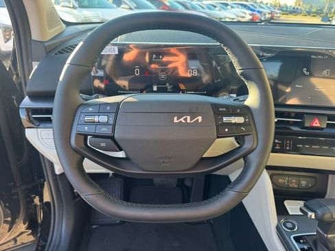 New 2026 Kia Sportage EX image 25