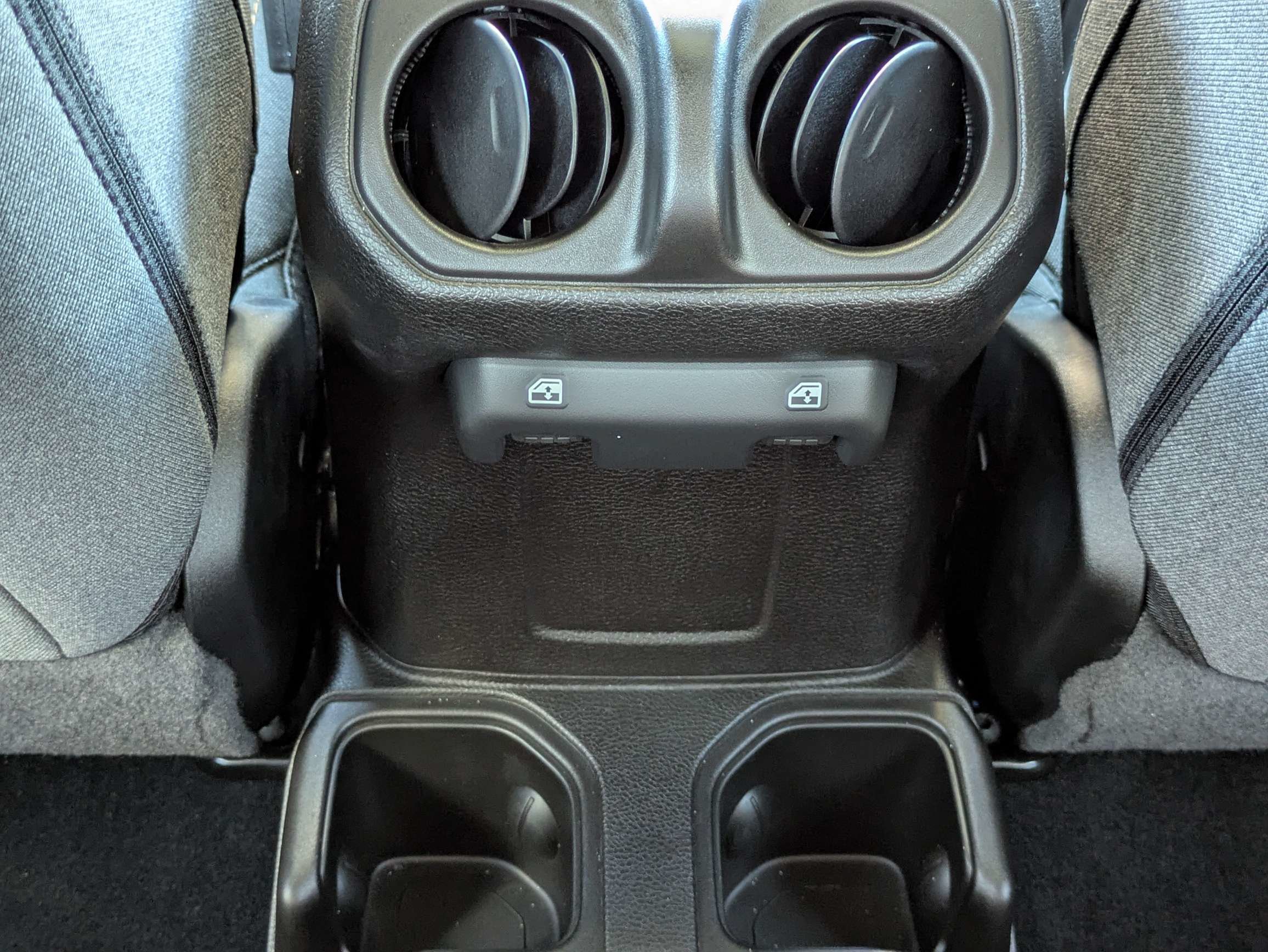 Used 2024 Jeep Wrangler Unlimited Sport AWD/4WD image 32