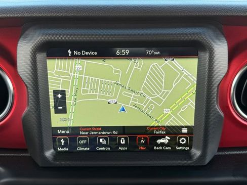 Used 2021 Jeep Wrangler Rubicon AWD/4WD image 4