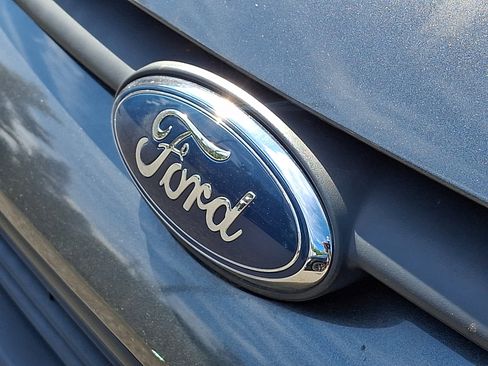 Used 2017 Ford Transit Connect XLT FWD image 4