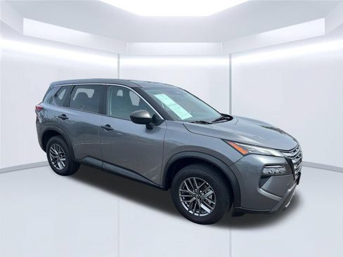 Used 2024 Nissan Rogue S AWD/4WD image 7