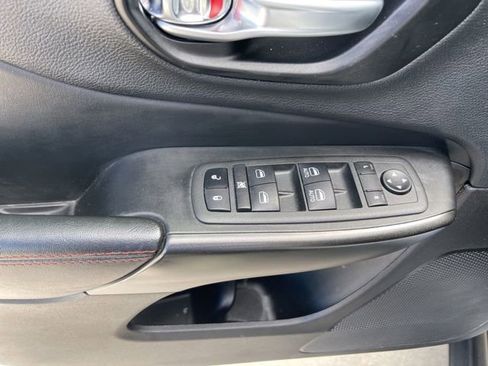 Used 2022 Jeep Cherokee Trailhawk AWD/4WD image 14