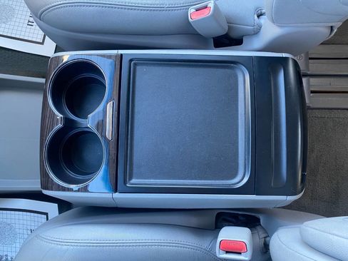 Used 2016 Toyota Sienna image 18