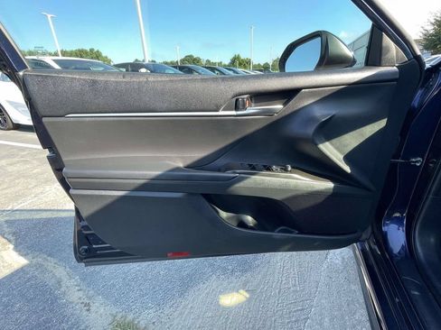 Used 2022 Toyota Camry SE FWD image 23
