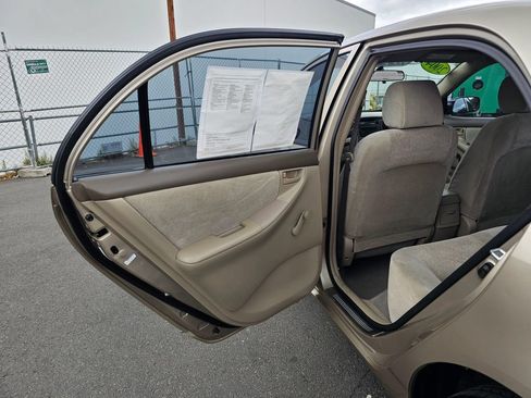 Used 2004 Toyota Corolla CE w/ Preferred Accessory Pkg FWD image 15
