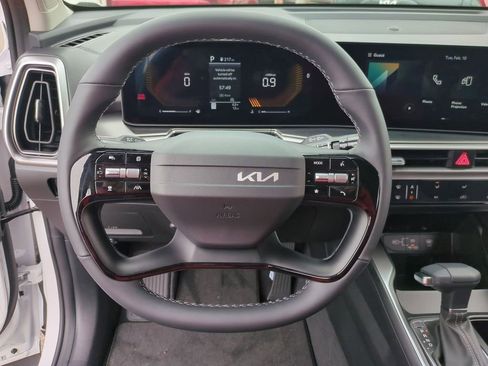 New 2026 Kia Sorento LX FWD image 10