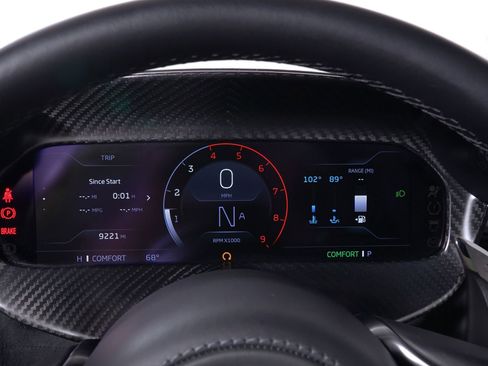 Used 2024 McLaren 750S RWD image 6