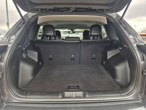 Used 2019 Jeep Cherokee Trailhawk w/ Cold Weather Group image 15