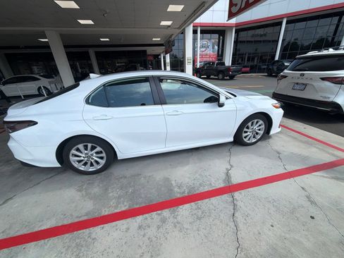 Used 2024 Toyota Camry LE FWD image 17
