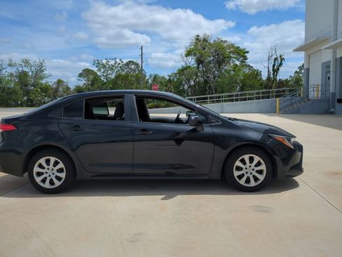 Certified 2023 Toyota Corolla LE image 4
