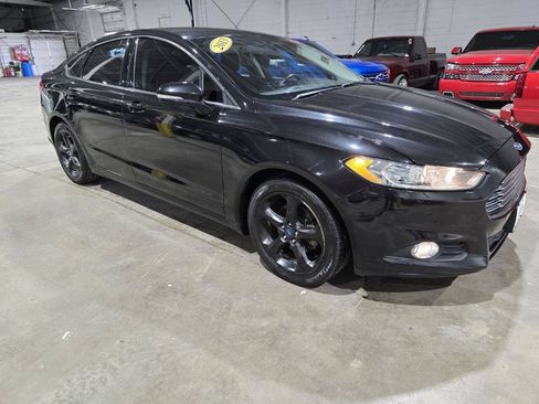 Used 2013 Ford Fusion SE FWD image 17