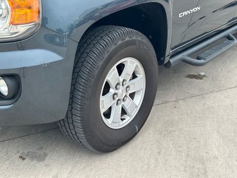 Used 2020 GMC Canyon 2WD Crew Cab w/ Convenience Package image 9
