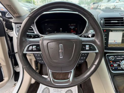 Used 2018 Lincoln Continental Select w/ Continental Climate Package AWD/4WD image 33