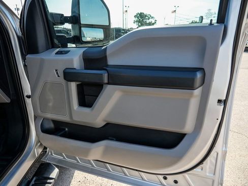 Used 2019 Ford F250 XL w/ STX Appearance Package AWD/4WD image 36
