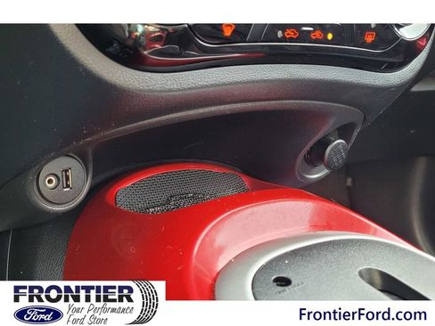 Used 2016 Nissan Juke SV w/ Cold Weather Package image 25