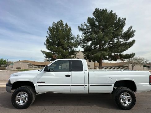 Used 1999 Dodge Ram 2500 Truck 4x4 Quad Cab image 1