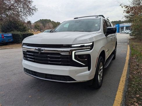 New 2026 Chevrolet Suburban LS image 5