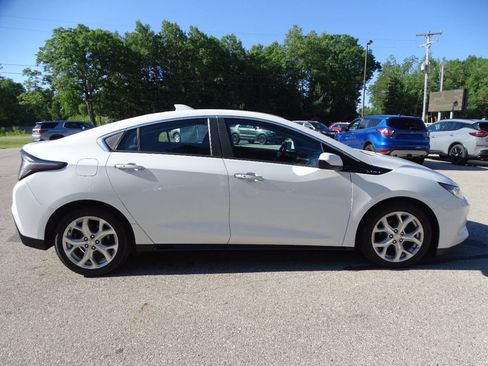 Used 2017 Chevrolet Volt LT Hatchback 4D FWD image 40