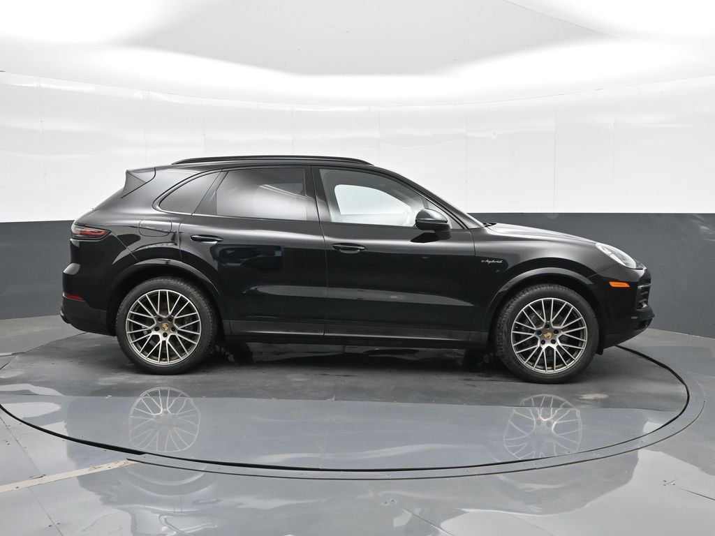 Certified 2023 Porsche Cayenne Platinum Edition AWD/4WD image 10
