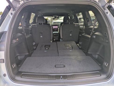 New 2025 Jeep Grand Cherokee L Limited w/ Black Appearance Package image 11