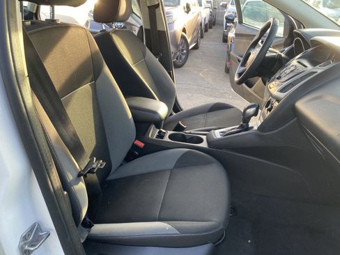 Used 2014 Ford Focus SE image 20