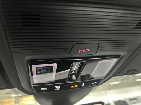 New 2025 Volkswagen GTI SE image 24