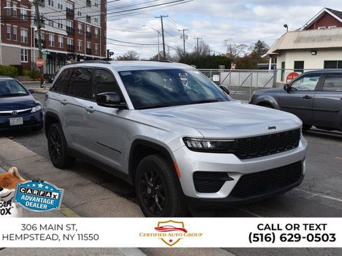 Used 2025 Jeep Grand Cherokee Altitude image 4